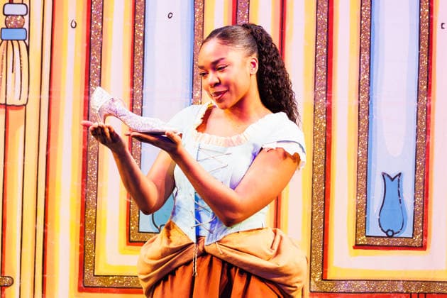 Siobhan James as Cinderella in the Cinderella Panto at the Hackney Empire in London on 2 December 2025 Siobhan James as Cinderella in the Cinderella Panto at the Hackney Empire in London on 2 December 2025, Credit:Manuela Langotsch Avalon United Kingdom, London, Hackney Empire  Copyright: xManuelaxLangotschx xAvalonx 1056049276