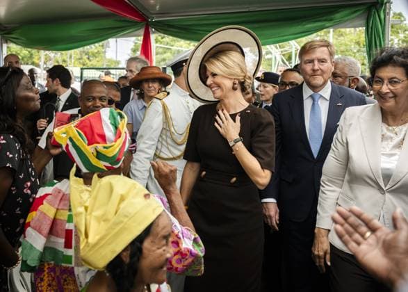 PARAMARIBO - King Willem-Alexander and Queen Maxima visited the community center of the Latour Community Work Foundation (Stibula) in the working-class Latour neighborhood during a three-day state visit to Suriname. ANP REMKO DE WAAL netherlands out - belgium out  Copyright: xx x543695623x originalFilename: 543695623.jpg