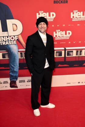 Juergen Vogel at the öDer Held vom Bahnhof Friedrichstrasse cinema premiere on 2 12 2025 at the Delphi Filmpalast in Berlin Der Held vom Bahnhof Friedrichstrasse film premiere in Berlin