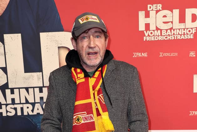 Thorsten Merten at the öDer Held vom Bahnhof Friedrichstrasse cinema premiere on 2 12 2025 at the Delphi Filmpalast in Berlin Der Held vom Bahnhof Friedrichstrasse film premiere in Berlin