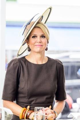 Paramaribo, The Netherlands, 2025-12-02 14:30:34 PARAMARIBO, December 2, 2025, Fernandes. King Willem-Alexander and Queen Maxima are paying a state visit to the Republic of Suriname at the invitation of President Jennifer Geerlings-Simons. At the Fernandes family business s bottling plant, King Willem-Alexander and Queen Maxima will be given a tour of the modern facility, where they will be given an explanation of the bottling process for Suriname s most famous drink. PHOTO: NLBeeld Patrick van Emst Credit: NL Beeld Patrick van Emst  Copyright: xx x