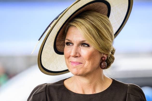 Paramaribo, The Netherlands, 2025-12-02 14:36:33 PARAMARIBO, December 2, 2025, Fernandes. King Willem-Alexander and Queen Maxima are paying a state visit to the Republic of Suriname at the invitation of President Jennifer Geerlings-Simons. At the Fernandes family business s bottling plant, King Willem-Alexander and Queen Maxima will be given a tour of the modern facility, where they will be given an explanation of the bottling process for Suriname s most famous drink. PHOTO: NLBeeld Patrick van Emst Credit: NL Beeld Patrick van Emst  Copyright: xx x