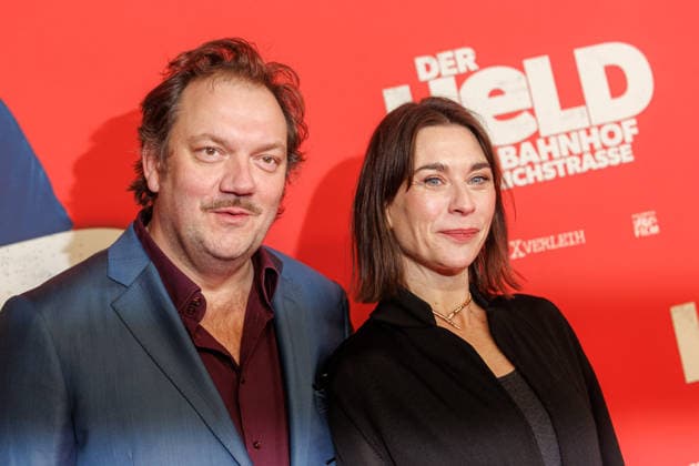 Premiere of Der Held vom Bahnhof Friedrichstrasse Charly Hübner and Christiane Paul at the premiere of Der Held vom Bahnhof Friedrichstrasse at the Delphi Filmpalast on 02 12 2025 in Berlin Copyright: xEventpressxKochanx