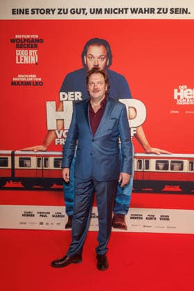 Premiere of Der Held vom Bahnhof Friedrichstrasse Charly Hübner at the premiere of Der Held vom Bahnhof Friedrichstrasse at Delphi Filmpalast on 02 12 2025 in Berlin Copyright: xEventpressxKochanx
