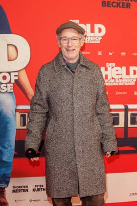 Premiere Der Held vom Bahnhof Friedrichstrasse Dani Levy at the premiere of Der Held vom Bahnhof Friedrichstrasse at the Delphi Filmpalast on 02 12 2025 in Berlin Copyright: xEventpressxKochanx
