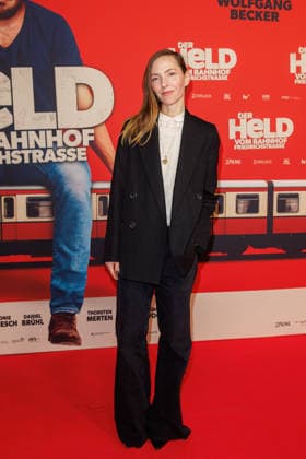 Premiere of Der Held vom Bahnhof Friedrichstrasse Katharina Schüttler at the premiere of Der Held vom Bahnhof Friedrichstrasse at Delphi Filmpalast on 02 12 2025 in Berlin Copyright: xEventpressxKochanx