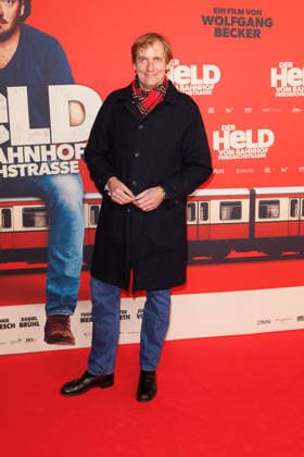 Premiere of Der Held vom Bahnhof Friedrichstrasse Lars Kraume at the premiere of Der Held vom Bahnhof Friedrichstrasse at the Delphi Filmpalast on 02 12 2025 in Berlin Copyright: xEventpressxKochanx