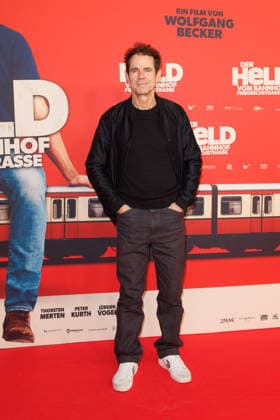 Premiere of Der Held vom Bahnhof Friedrichstrasse Tom Tykwer at the premiere of Der Held vom Bahnhof Friedrichstrasse at the Delphi Filmpalast on 02 12 2025 in Berlin Copyright: xEventpressxKochanx