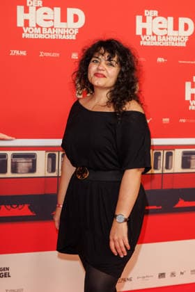 Premiere of Der Held vom Bahnhof Friedrichstrasse Sarah Fazilat at the premiere of Der Held vom Bahnhof Friedrichstrasse at Delphi Filmpalast on 02 12 2025 in Berlin Copyright: xEventpressxKochanx