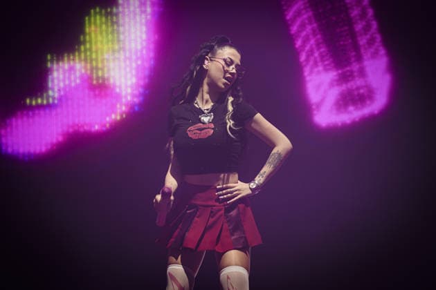 Music Concert - Anna - Vera Baddie Tour 2025 Anna real name Anna Pepe - performs live at concert of Vera Baddie Tour 2025 on Decenber 2, 2025 at Palazzo dello Sport in Rome, Italy Rome Palazzo dello Sport Italy Copyright: xRobertoxBettacchix xLiveMediax LPM_2174460