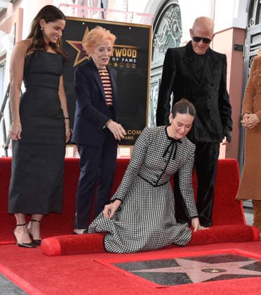 Actress Sarah Paulson (3rd-R) is joined by Amanda Peet, Holland Taylor and Ryan Murphy (L-R) during an unveiling ceremony honoring her with the 2,829th star on the Hollywood Walk of Fame in Los Angeles on Tuesday, December 2, 2025.  LAP2025120226 JIMxRUYMEN