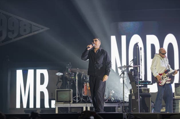 Music Concert - Coez - Live 2025 Silvano Albanese, aka Coez, performs on stage during his second concert at the Unipol Forum. during Coez - Live 2025, Music Concert in Milano, Italy, December 02 2025 Milano Unipol Forum Italy Copyright: xLucaxMichelix xLiveMediax LPM_2174550