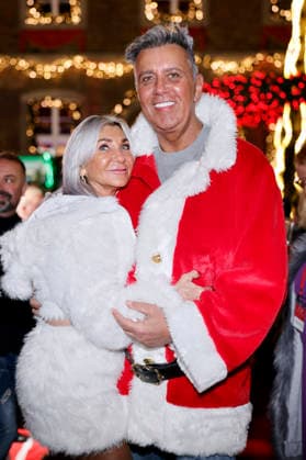 Reality TV star Frank Fussbroich with his wife Elke Fussbroich at Katys X mas Wonderland in the Wolkenburg Cologne, 02 12 2025 NRW Germany Copyright: xChristophxHardtx