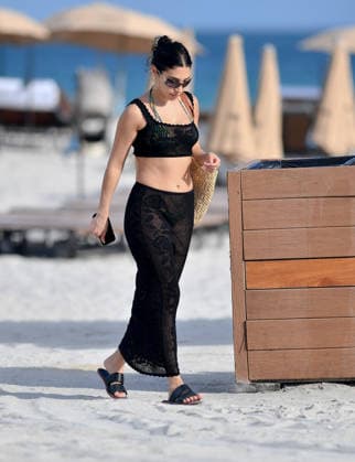 Chantel Jeffries and friend spotted sunbathing in Miami Beach during Art Basel Featuring: Chantel Jeffries Where: Miami, Florida, United States When: 02 Dec 2025 Credit: Robert O Neil INSTARimages EDITORIAL USE ONLY. NOT FOR USE BY NEWSPAPERS BASED IN THE UK. Copyright: xx instar55309640