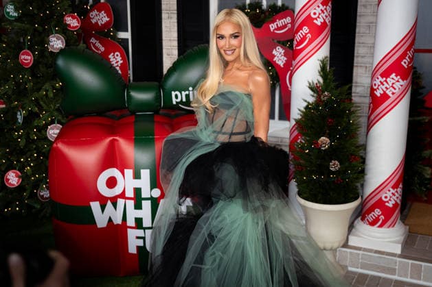 Gwen Stefani, who wrote the soundtrack for Oh. What. Fun., arrives at the movie s premiere on Tuesday, Dec. 2, 2025. The movie starring Michelle Pfeiffer will be available for streaming on Amazon Prime starting December 3.  NYP20251202914 ANGELINAxKATSANIS