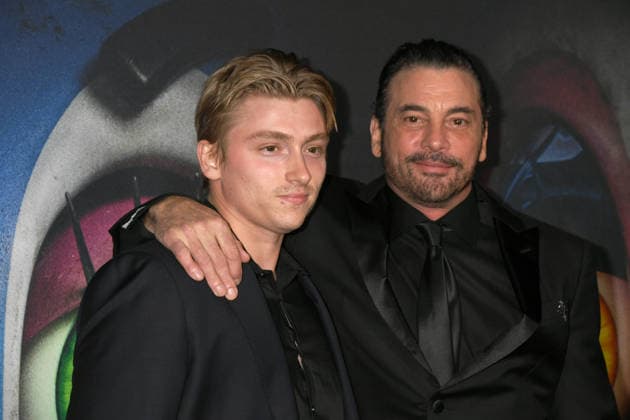 HOLLYWOOD, CALIFORNIA - DECEMBER 02: Skeet Ulrich at the Five Nights At Freddy s 2 premiere presented by Universal Pictures And Blumhouse at TCL Chinese Theatre on December 02, 2025 in Hollywood, California Copyright: xJeffreyxMayerx xMediaPunchx