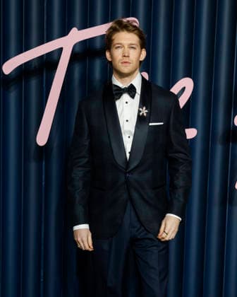 The Fashion Awards 2025 at the Royal Albert Hall in Kensington, London - 01 Dec 2025 Joe Alwyn attends The Fashion Awards 2025 at the Royal Albert Hall in Kensington, London. London United Kingdom Copyright: xCatxMorleyx xSOPAxImagesx Cat Morley_FA2025_Joe Alwyn_30796