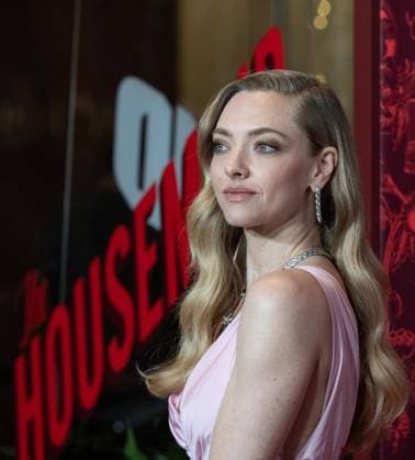 December 2, 2025, Bronx, New York, USA: Amanda Seyfried wearing dress by Versace and jewelry by Tiffany attends premiere of The Housemaid at BNP Paribas atrium in New York, NY on December 2, 2025. Bronx USA - ZUMAr339 20251202_znp_r339_013 Copyright: xLevxRadinx