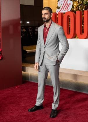 December 2, 2025, Bronx, New York, USA: Michele Morrone attends premiere of The Housemaid at BNP Paribas atrium in New York, NY on December 2, 2025. Bronx USA - ZUMAr339 20251202_znp_r339_060 Copyright: xLevxRadinx