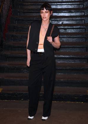 Celebs at The Chanel Metiers D Art Show 2026 - NYC Kristen Stewart attends the Chanel Metiers D Art Show 2026 inside a subway station in Bowery, New York on December 2, 2025. Photo by Charles Guerin ABACAPRESS.COM New York City NY United States  Copyright: xGuerinxCharles ABACAx