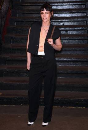Celebs at The Chanel Metiers D Art Show 2026 - NYC Kristen Stewart attends the Chanel Metiers D Art Show 2026 inside a subway station in Bowery, New York on December 2, 2025. Photo by Charles Guerin ABACAPRESS.COM New York City NY United States  Copyright: xGuerinxCharles ABACAx