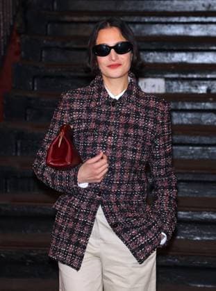 Celebs at The Chanel Metiers D Art Show 2026 - NYC Jenny Slate attends the Chanel Metiers D Art Show 2026 inside a subway station in Bowery, New York on December 2, 2025. Photo by Charles Guerin ABACAPRESS.COM New York City NY United States  Copyright: xGuerinxCharles ABACAx