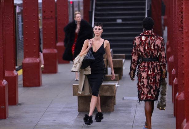 Vittoria Ceretti On The Catwalk Chanel - NYC Vittoria Ceretti walks the runway during the Chanel Metiers D Art Show 2026 in New York on December 2, 2025. Photo by Charles Guerin ABACAPRESS.COM New York City NY United States  Copyright: xGuerinxCharles ABACAx