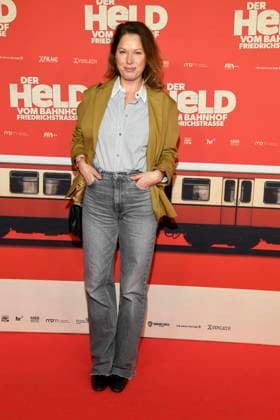 ABBberlin Sandrine Mittelstaedt as a guest on the red carpet at the world premiere of the movie DER HELD VOM BAHNHOF FRIEDRICHSTRASSE at Delphi Filmpalast Berlin on 02 12 2025 Berlin Germany
