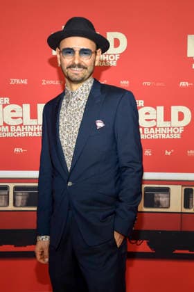 ABBberlin Leon Ullrich as a guest on the red carpet at the world premiere of the movie DER HELD VOM BAHNHOF FRIEDRICHSTRASSE at Delphi Filmpalast Berlin on 02 12 2025 Berlin Germany