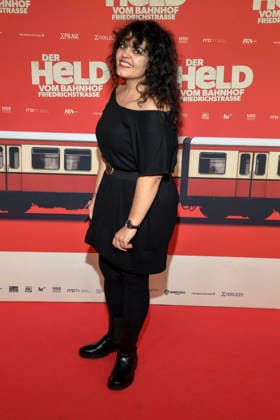 ABBberlin Sara Fazilat on the red carpet at the world premiere of the movie DER HELD VOM BAHNHOF FRIEDRICHSTRASSE at Delphi Filmpalast Berlin on 02 12 2025 Berlin Germany