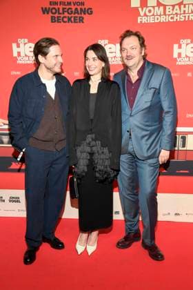 ABBberlin Daniel Brühl Bruehl Christiane Paul and Charly Hübner Huebner Actors on the red carpet at the world premiere of the movie DER HELD VOM BAHNHOF FRIEDRICHSTRASSE at Delphi Filmpalast Berlin on 02 12 2025 Berlin Germany