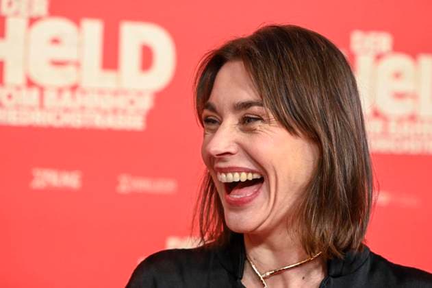 ABBberlin Christiane Paul Actress on the red carpet at the world premiere of the movie DER HELD VOM BAHNHOF FRIEDRICHSTRASSE at Delphi Filmpalast Berlin on 02 12 2025 Berlin Germany