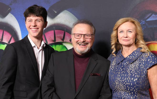 Los Angeles premiere of Universal Pictures Five Nights at Freddy s 2 at TCL Chinese Theatre Featuring: Liam Knight, Wayne Knight, Clare Knight Where: Los Angeles, California, United States When: 02 Dec 2025 Credit: Faye s Vision Cover Images EDITORIAL USE ONLY. NOT FOR USE BY NEWSPAPERS BASED IN THE UK. Copyright: xx coverimg55309904