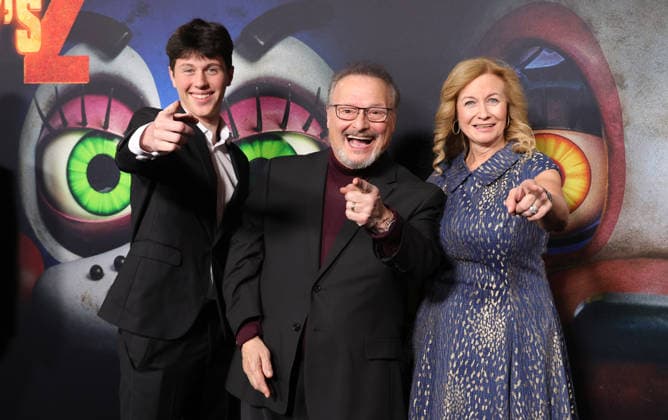 Los Angeles premiere of Universal Pictures Five Nights at Freddy s 2 at TCL Chinese Theatre Featuring: Liam Knight, Wayne Knight, Clare Knight Where: Los Angeles, California, United States When: 02 Dec 2025 Credit: Faye s Vision Cover Images EDITORIAL USE ONLY. NOT FOR USE BY NEWSPAPERS BASED IN THE UK. Copyright: xx coverimg55309906