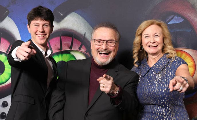 Los Angeles premiere of Universal Pictures Five Nights at Freddy s 2 at TCL Chinese Theatre Featuring: Liam Knight, Wayne Knight, Clare Knight Where: Los Angeles, California, United States When: 02 Dec 2025 Credit: Faye s Vision Cover Images EDITORIAL USE ONLY. NOT FOR USE BY NEWSPAPERS BASED IN THE UK. Copyright: xx coverimg55309907