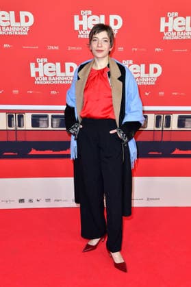 Florenze Schüssler at the premiere of DER HELD VOM BAHNHOF FRIEDRICHSTRASSE at the Delphi Filmpalast in Berlin 02 12 2025