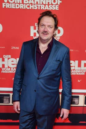 Charly Hübner at the premiere of DER HELD VOM BAHNHOF FRIEDRICHSTRASSE at the Delphi Filmpalast in Berlin 02 12 2025
