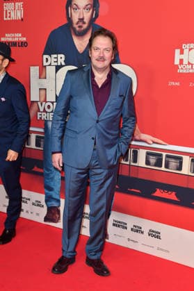 Charly Hübner at the premiere of DER HELD VOM BAHNHOF FRIEDRICHSTRASSE at the Delphi Filmpalast in Berlin 02 12 2025