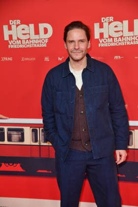 Daniel Bruehl at the premiere of DER HELD VOM BAHNHOF FRIEDRICHSTRASSE at the Delphi Filmpalast in Berlin 02 12 2025