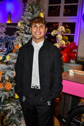 ABBkoeln Maurice Fuchs Saenger musician as guest at Katys X Mas Wonderland Christmas Party in the Wolkenburg on 02 12 2025 in Cologne NRW Germany