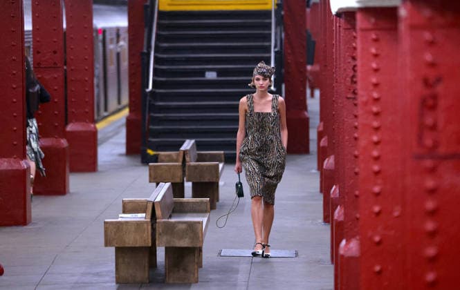 Chanel Metiers D Art Show 2026 - Runway - NYC Model is walking the runway during the Chanel Metiers D Art Show 2026 in New York on December 2, 2025. Photo by Charles Guerin ABACAPRESS.COM New York City NY United States  Copyright: xGuerinxCharles ABACAx