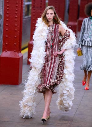 Chanel Metiers D Art Show 2026 - Runway - NYC Model is walking the runway during the Chanel Metiers D Art Show 2026 in New York on December 2, 2025. Photo by Charles Guerin ABACAPRESS.COM New York City NY United States  Copyright: xGuerinxCharles ABACAx