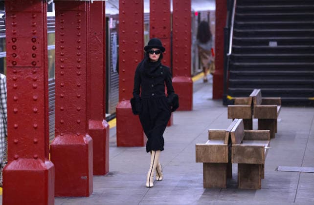 Chanel Metiers D Art Show 2026 - Runway - NYC Model is walking the runway during the Chanel Metiers D Art Show 2026 in New York on December 2, 2025. Photo by Charles Guerin ABACAPRESS.COM New York City NY United States  Copyright: xGuerinxCharles ABACAx