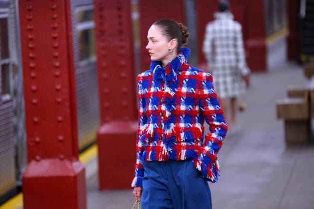 Chanel Metiers D Art Show 2026 - Runway - NYC Model is walking the runway during the Chanel Metiers D Art Show 2026 in New York on December 2, 2025. Photo by Charles Guerin ABACAPRESS.COM New York City NY United States  Copyright: xGuerinxCharles ABACAx