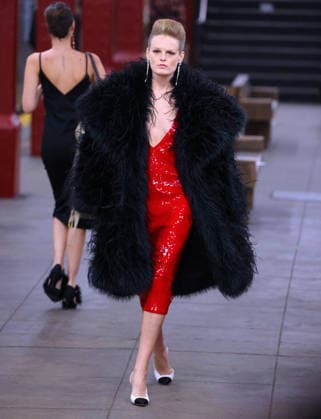 Chanel Metiers D Art Show 2026 - Runway - NYC Model is walking the runway during the Chanel Metiers D Art Show 2026 in New York on December 2, 2025. Photo by Charles Guerin ABACAPRESS.COM New York City NY United States  Copyright: xGuerinxCharles ABACAx