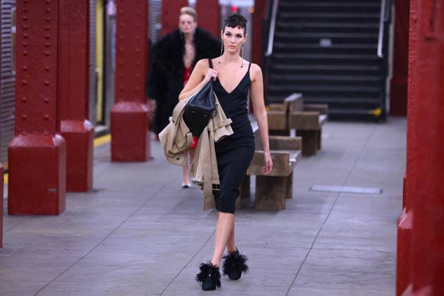 Chanel Metiers D Art Show 2026 - Runway - NYC Model is walking the runway during the Chanel Metiers D Art Show 2026 in New York on December 2, 2025. Photo by Charles Guerin ABACAPRESS.COM New York City NY United States  Copyright: xGuerinxCharles ABACAx