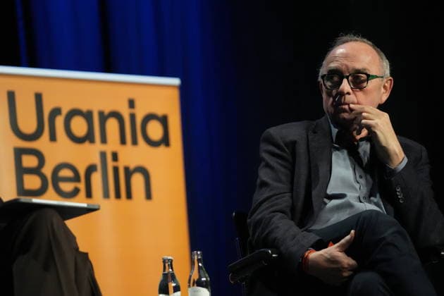 Event at the Urania in Berlin GER, Berlin, 20251202, Norbert Walter Borjans, Minister of Finance of the State of North Rhine-Westphalia, at the book launch and discussion with Anne Brorhilker, Cum Ex, billions and morals