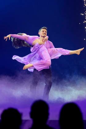 Ann Kathrin Bendixen and Zsolt Sandor Cseke at Let s Dance The Live Tour 2025 at Hallenstadion Zurich, 02 12 2025 Foto:xP.xFrauchigerx xFuturexImagex dance_zuerich_5211