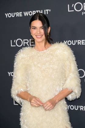 Women of Worth - Los Angeles, USA LOS ANGELES, USA. December 02, 2025: Kendall Jenner at the 20th anniversary of L Oreal Paris Women of Worth at the Academy Museum. Los Angeles CA USA  Copyright: xPaulxSmith Featureflashx