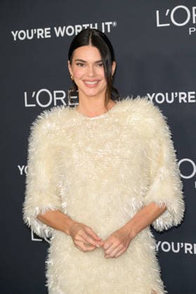 Women of Worth - Los Angeles, USA LOS ANGELES, USA. December 02, 2025: Kendall Jenner at the 20th anniversary of L Oreal Paris Women of Worth at the Academy Museum. Los Angeles CA USA  Copyright: xPaulxSmith Featureflashx